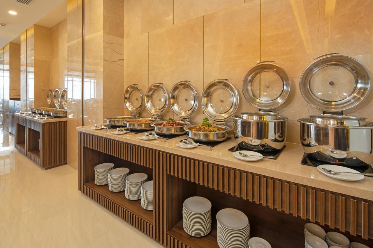 Gold Plaza Hotel Da Nang Bagian luar foto