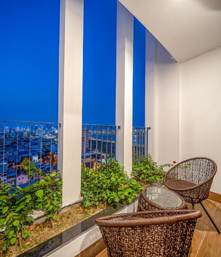 Gold Plaza Hotel Da Nang Bagian luar foto