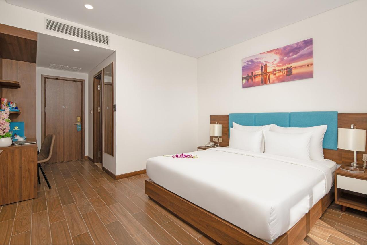 Gold Plaza Hotel Da Nang Bagian luar foto