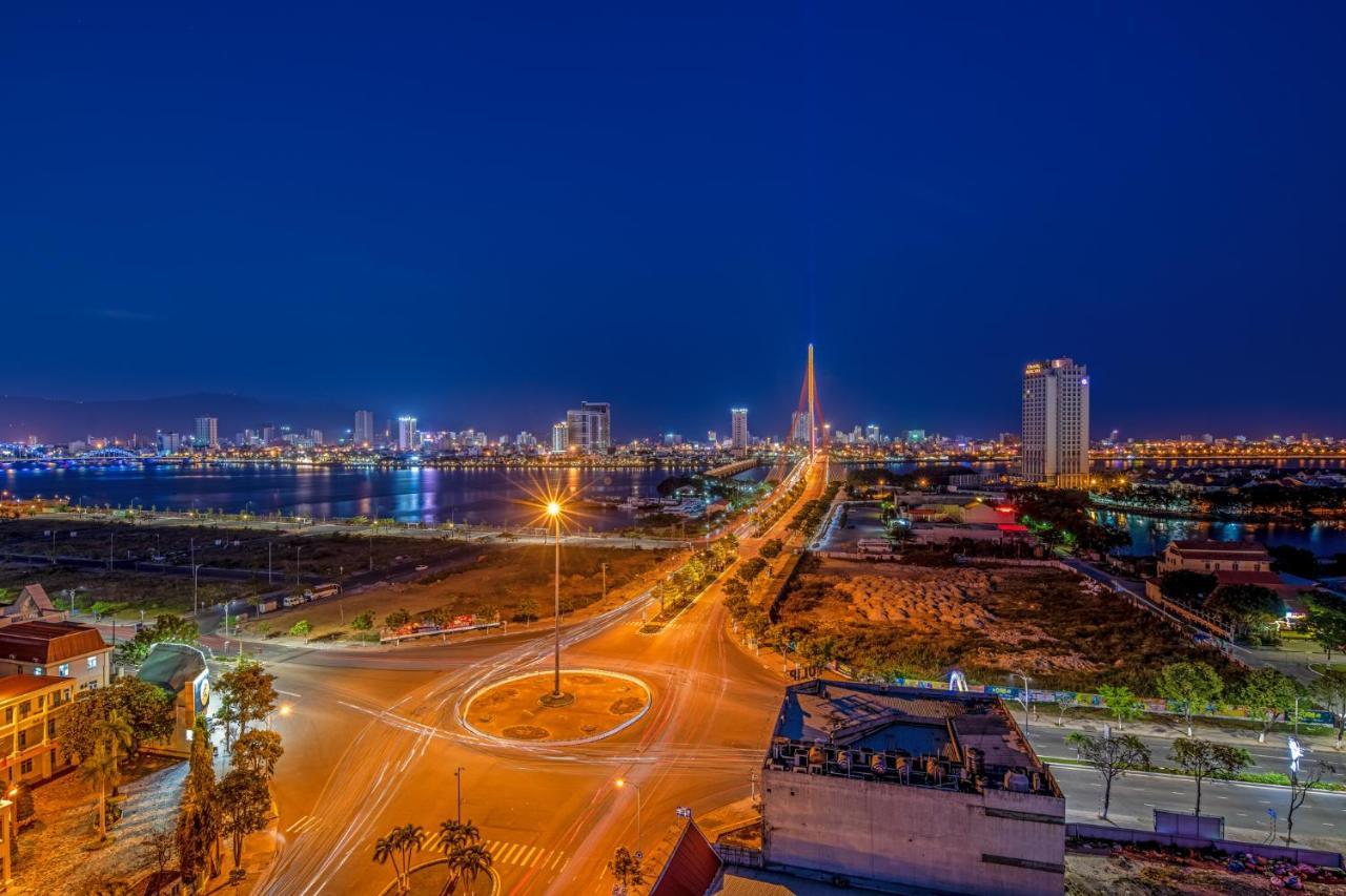 Gold Plaza Hotel Da Nang Bagian luar foto