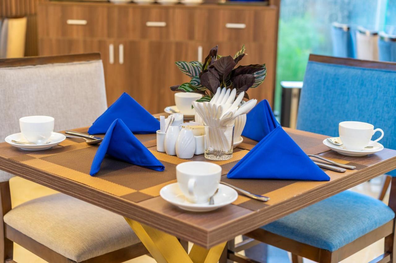 Gold Plaza Hotel Da Nang Bagian luar foto